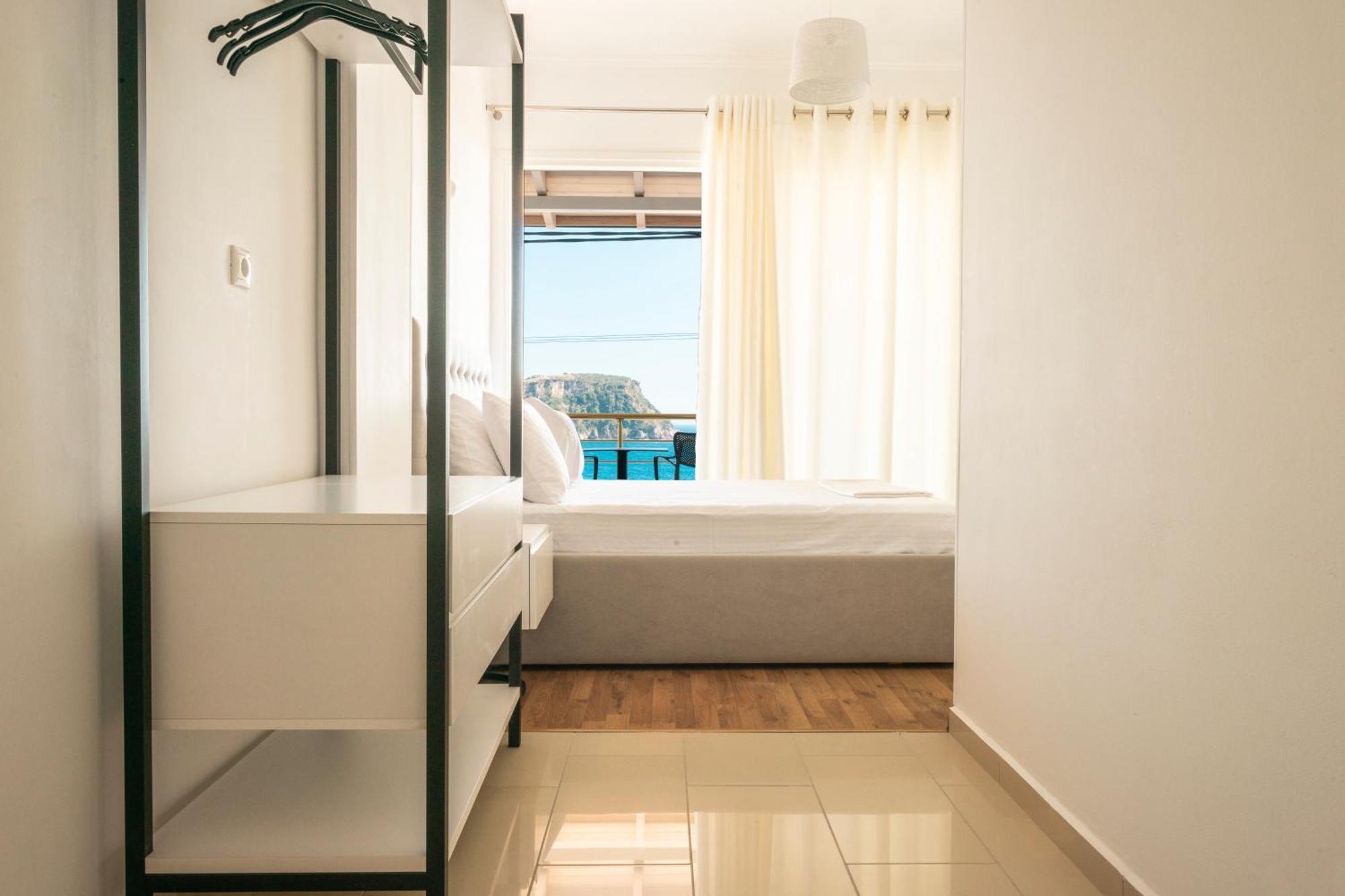Ionio Rooms Himarë Extérieur photo