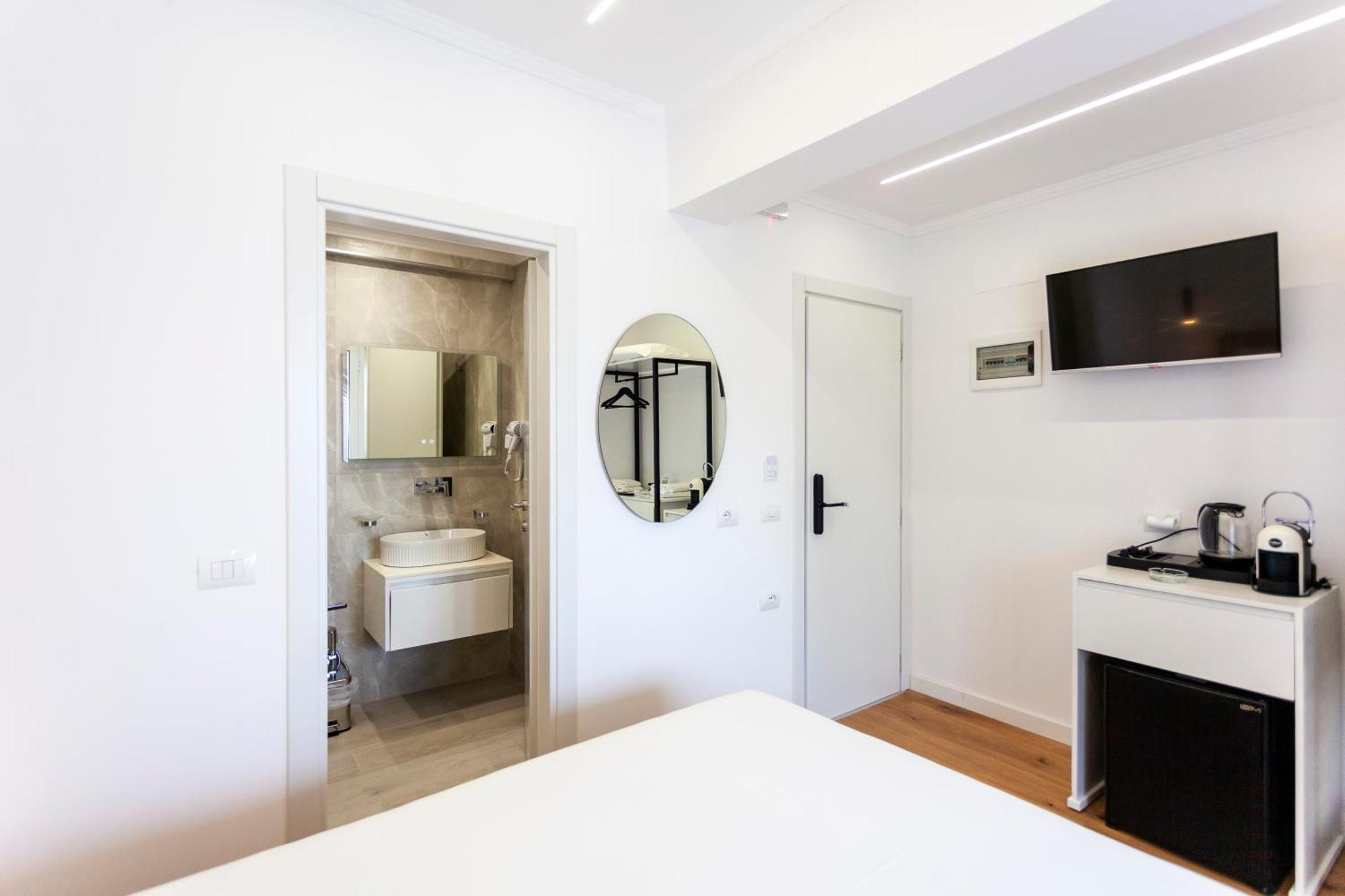 Ionio Rooms Himarë Extérieur photo