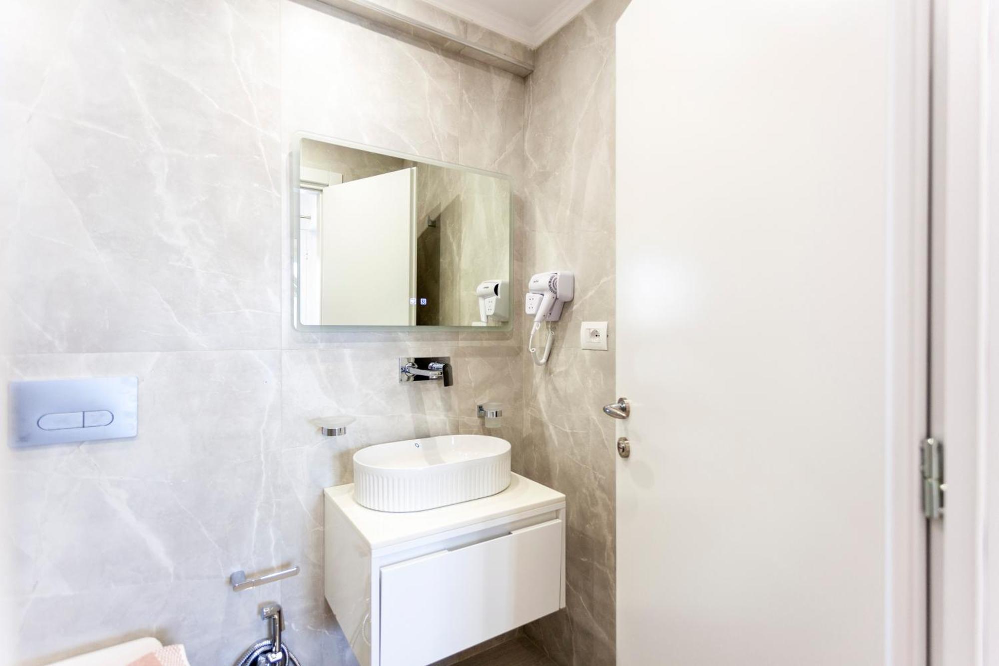 Ionio Rooms Himarë Extérieur photo