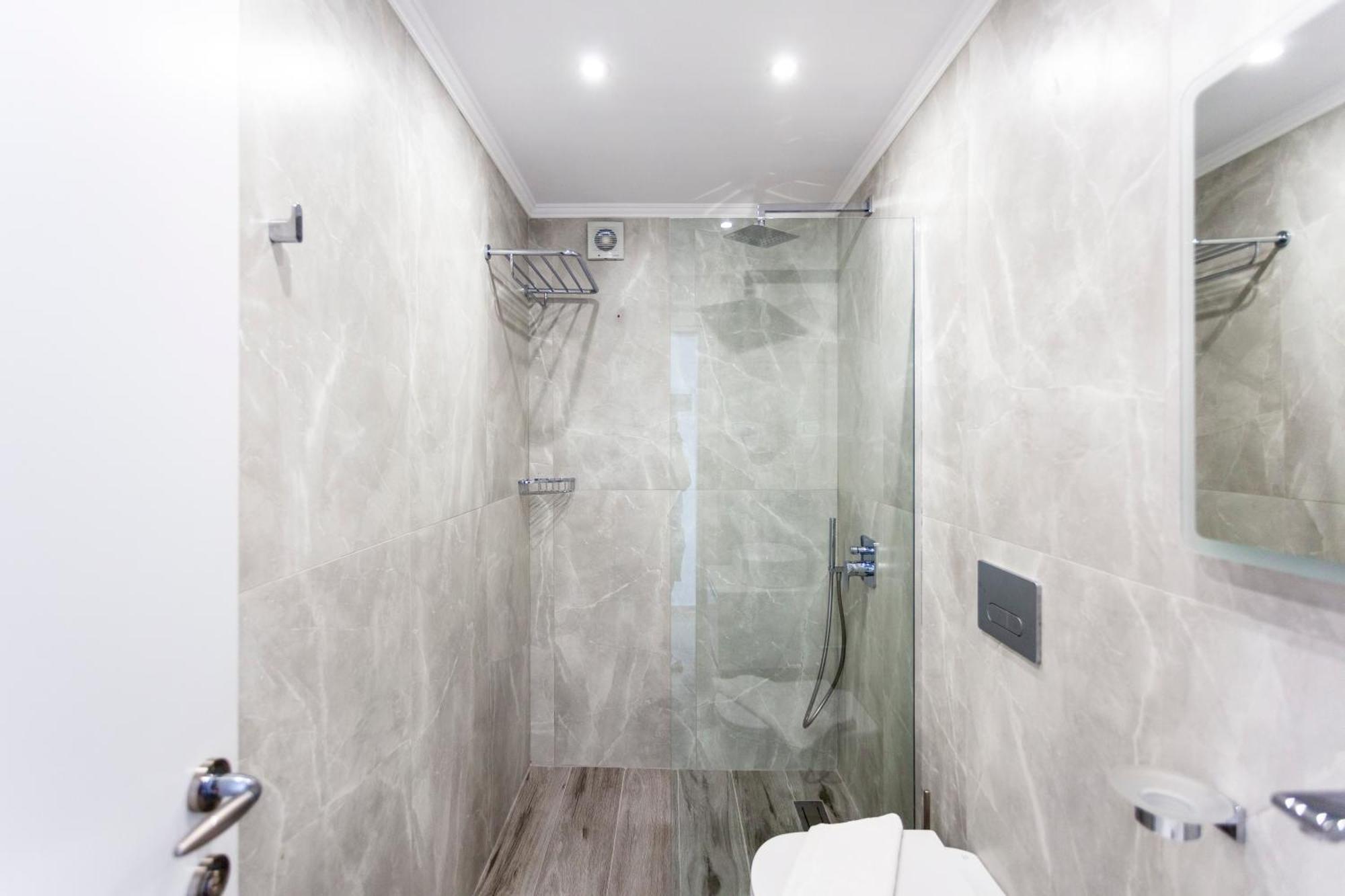 Ionio Rooms Himarë Extérieur photo